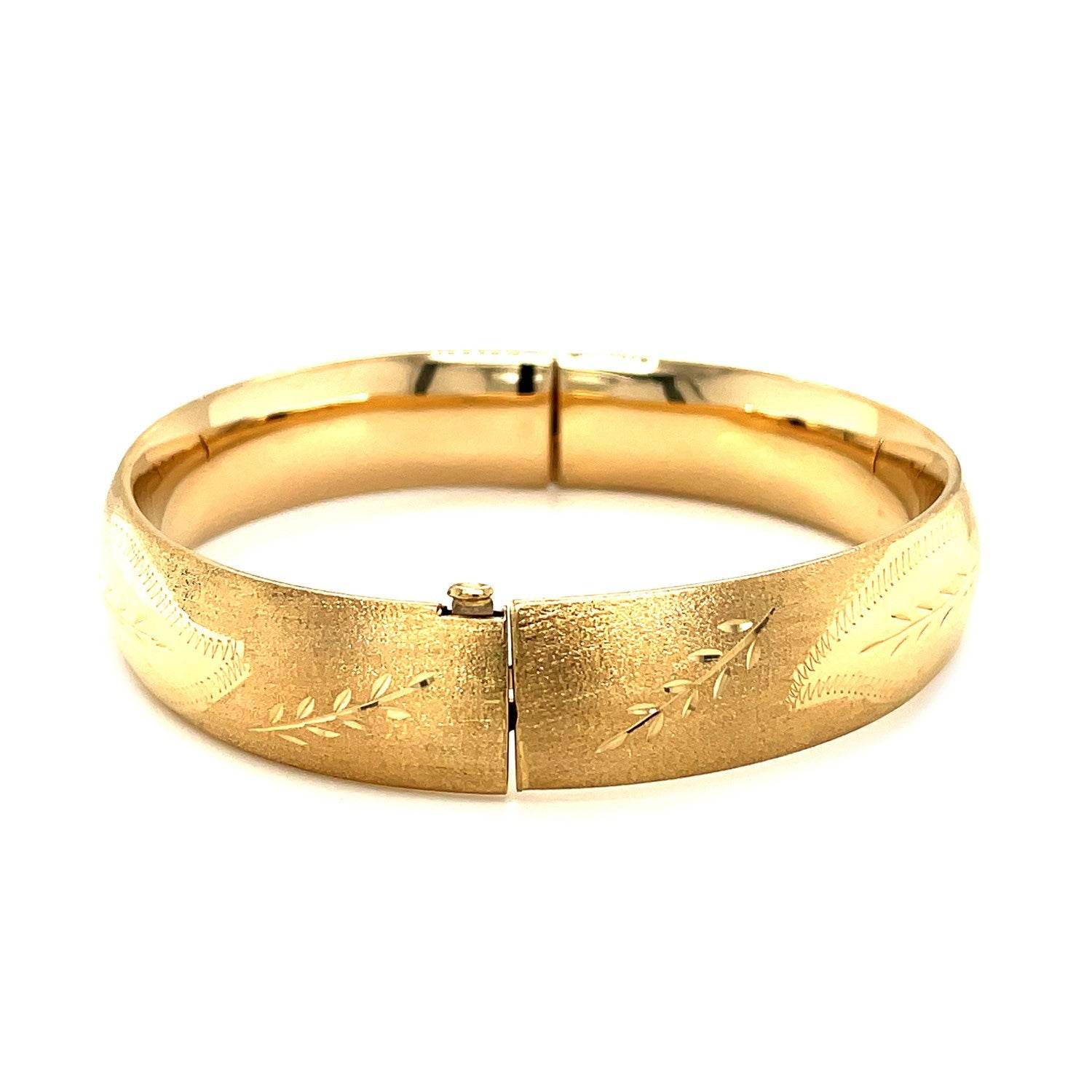 Classic Floral Carved Bangle in 14k Yellow Gold (13.50 mm) - Sable Gold